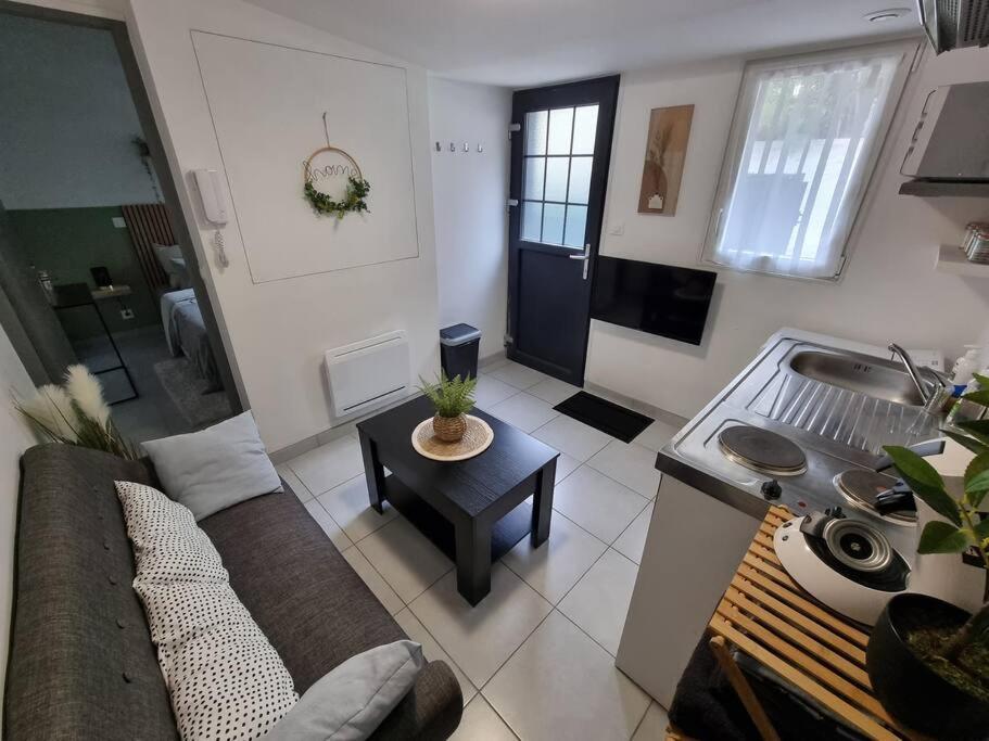 Apartment Agreable / Netflix
